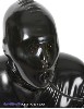 Latex Maske mit perforierten Augen