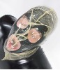 Maske mit kleinem Atemloch