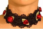 Edles Spitzenrosenhalsband 